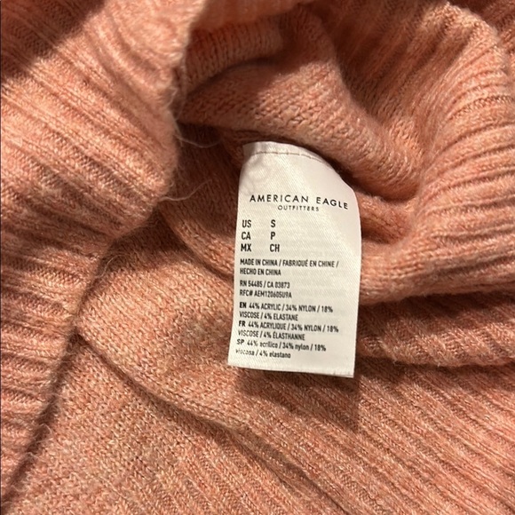 American Eagle drop shoulder cropped Rose Pink Sweater size small - Picture 3 of 10